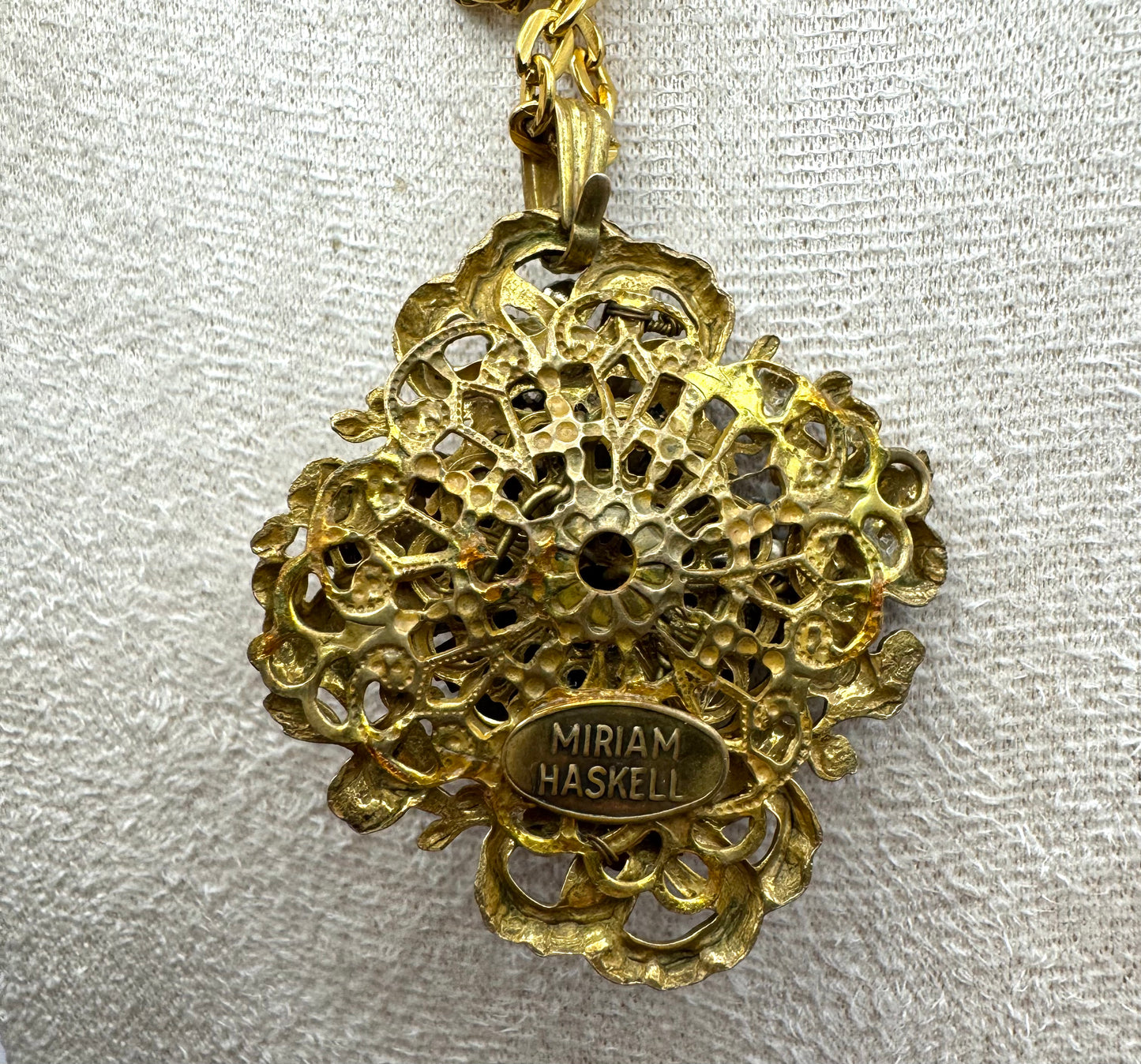 Miriam Haskell Gilt Pendant Necklace 1950s