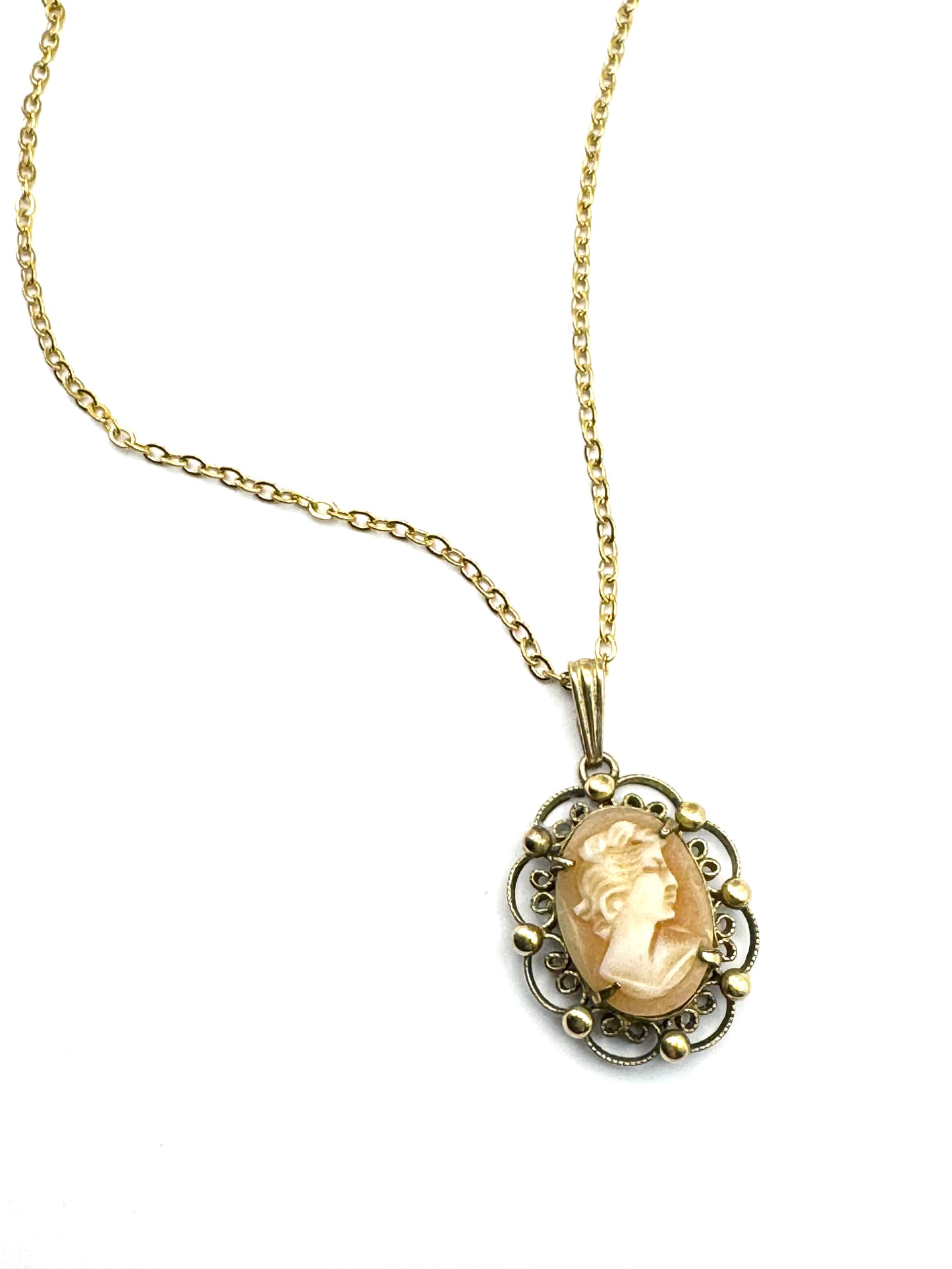 12k Gold Filled Shell Cameo Pendant Necklace 1950s