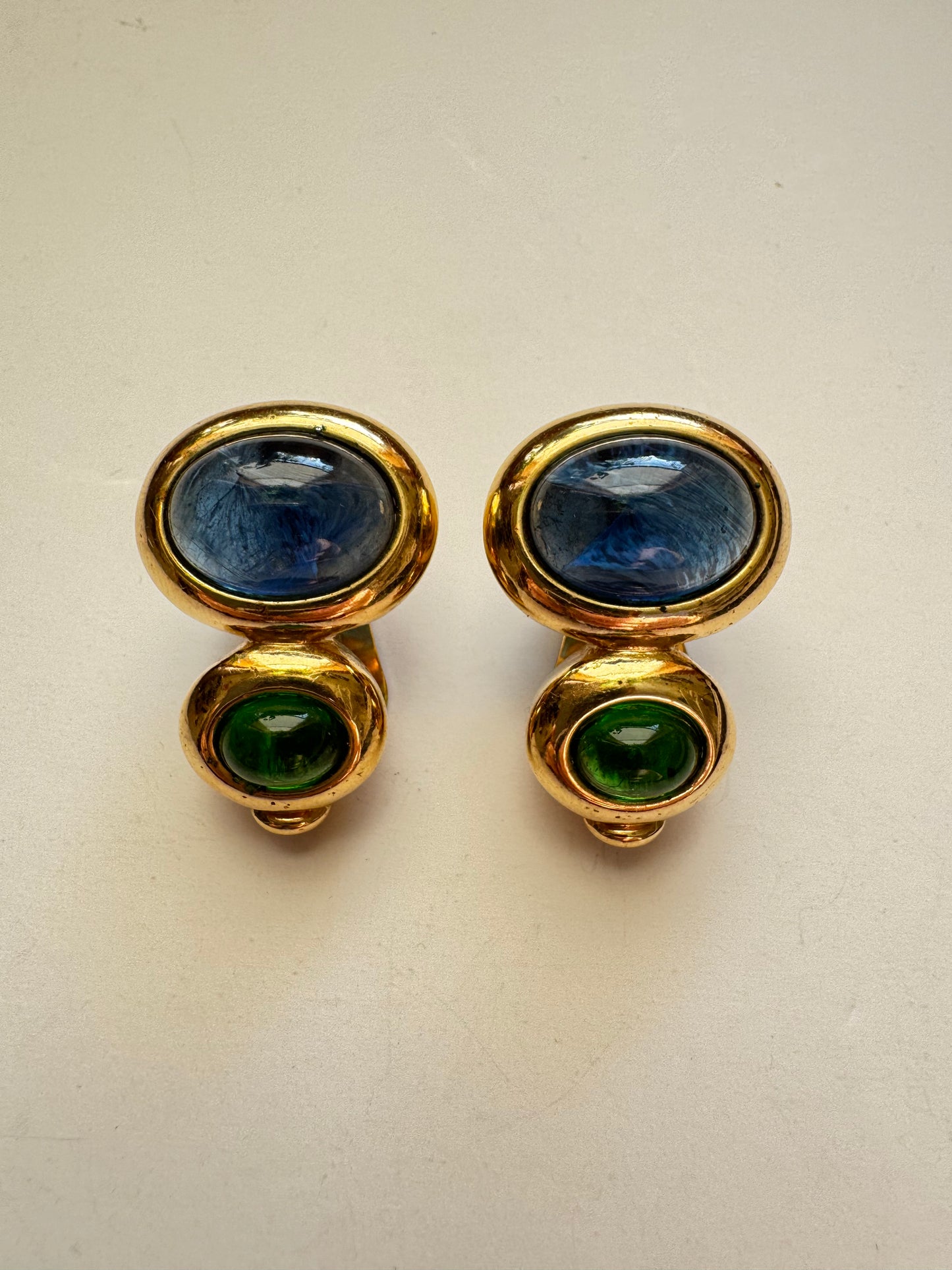 Vintage Ultima Edizione Mogul Glass Statement Clip on Earrings