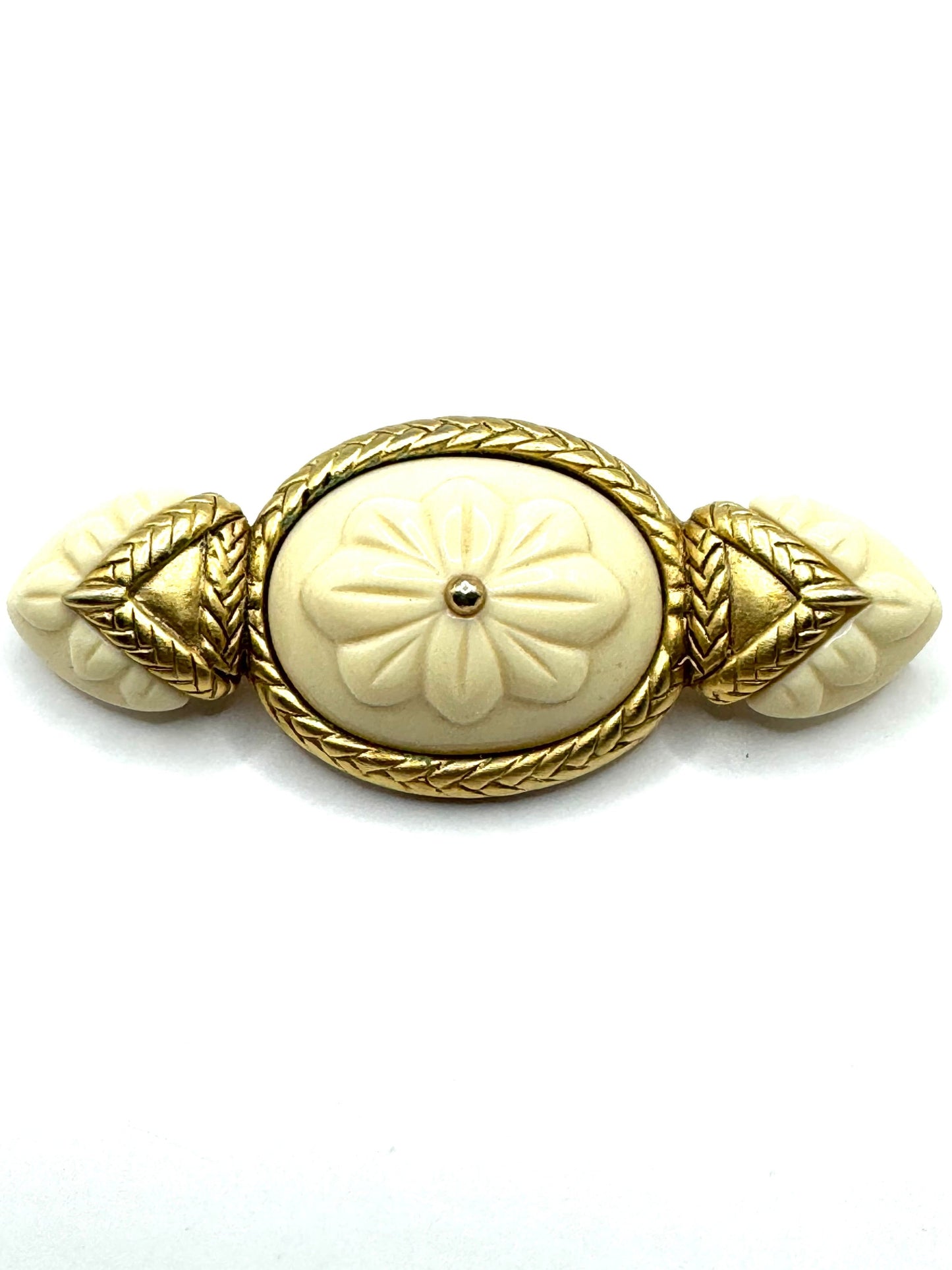 Vintage Oscar De La Renta Gold Tone Brooch