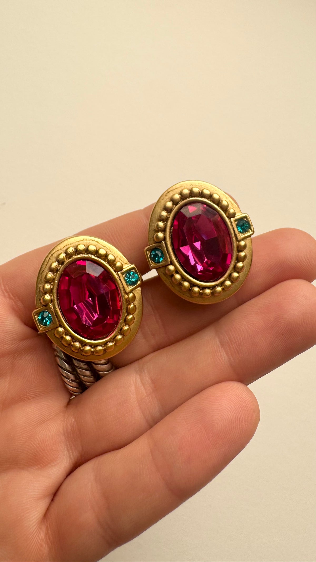 Vintage Oscar de la Renta Fuchsia Crystal Gold Tone Statement Clip-On Earrings