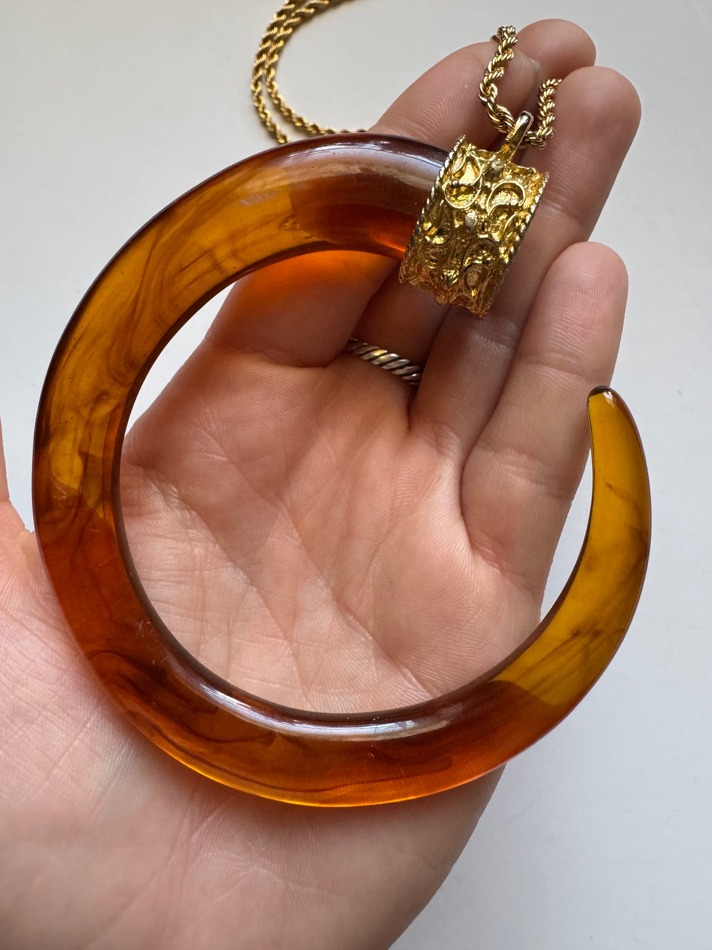 Vintage Kenneth Jay Lane Tortoiseshell Lucite Pendant Necklace