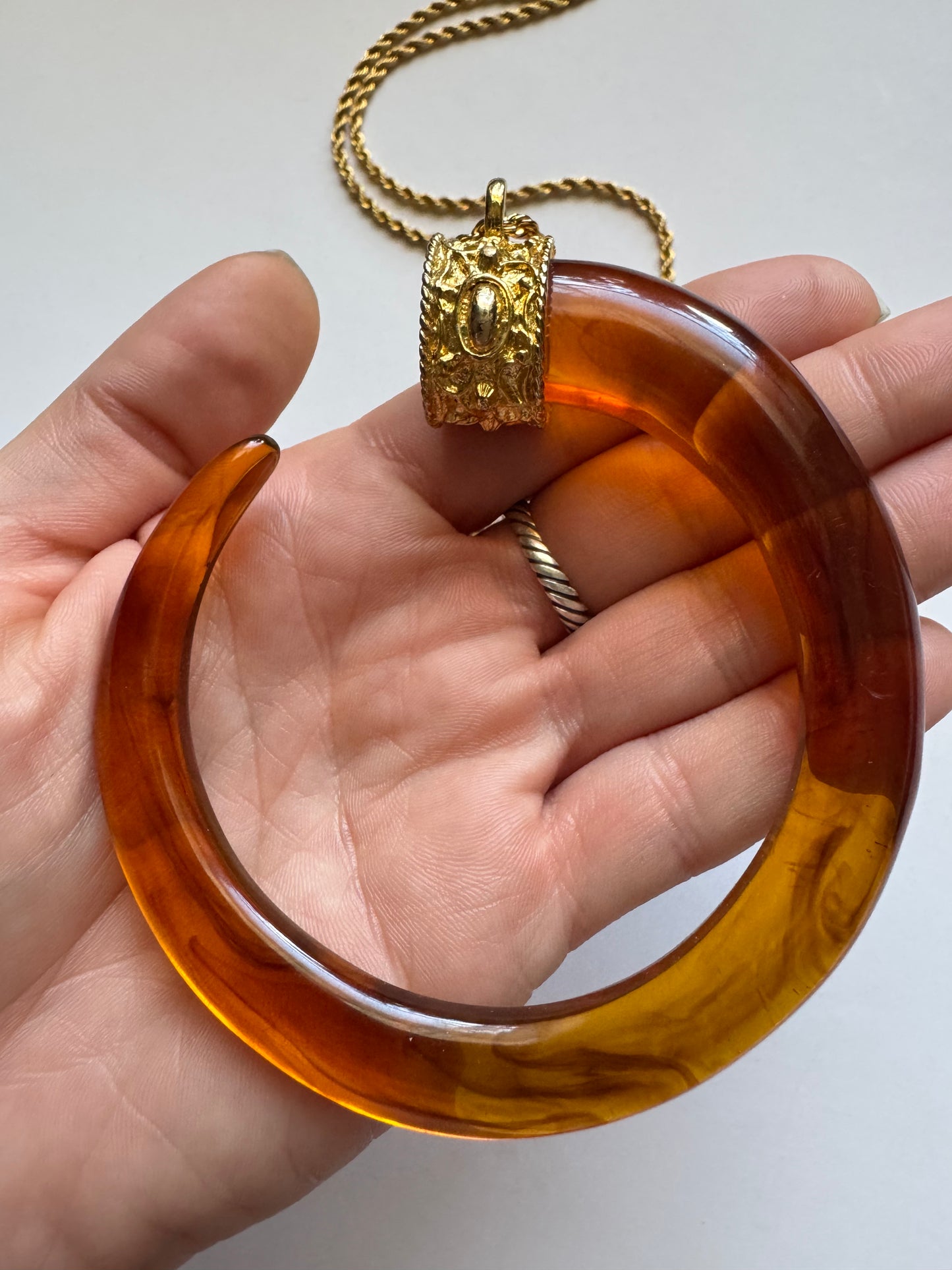 Vintage Kenneth Jay Lane Tortoiseshell Lucite Pendant Necklace