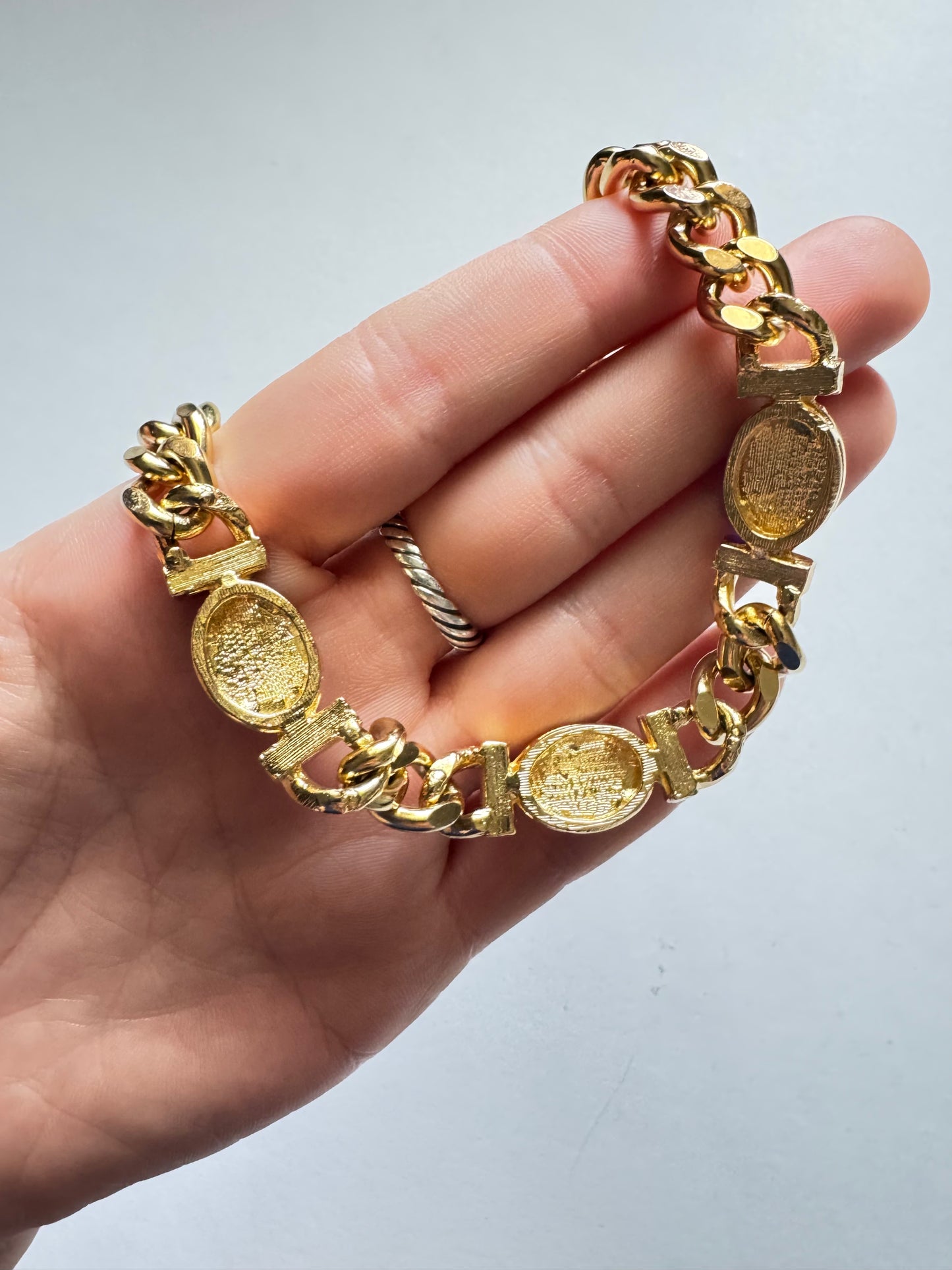 Vintage Gold Tone Lucite Cabochon Statement Choker Necklace