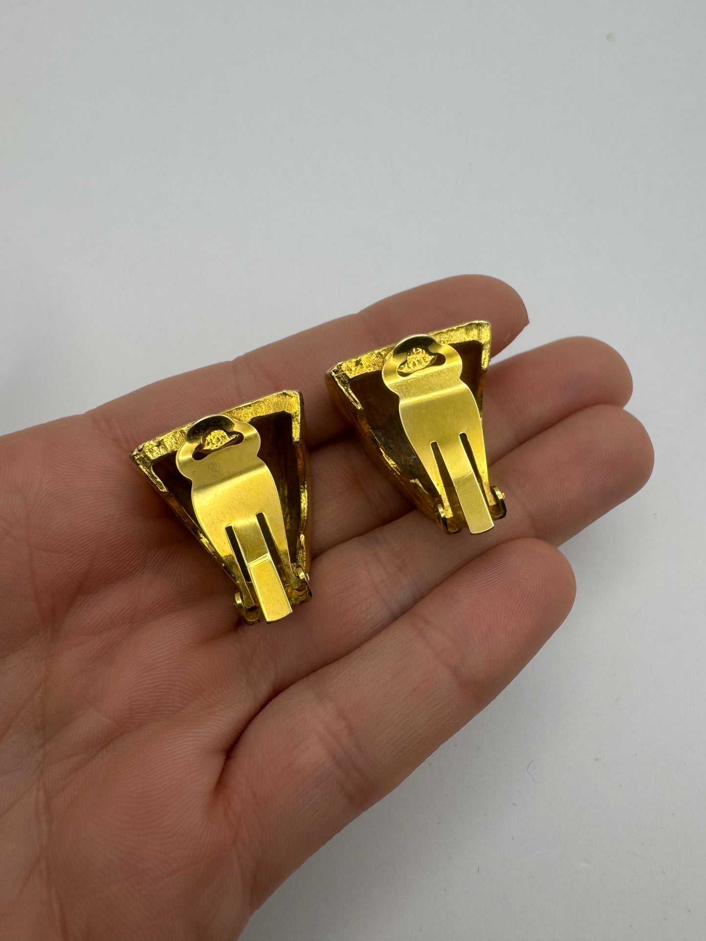 Vintage Kenneth Jay Lane Black Enamel & Gold Clip-On Earrings – 1980s