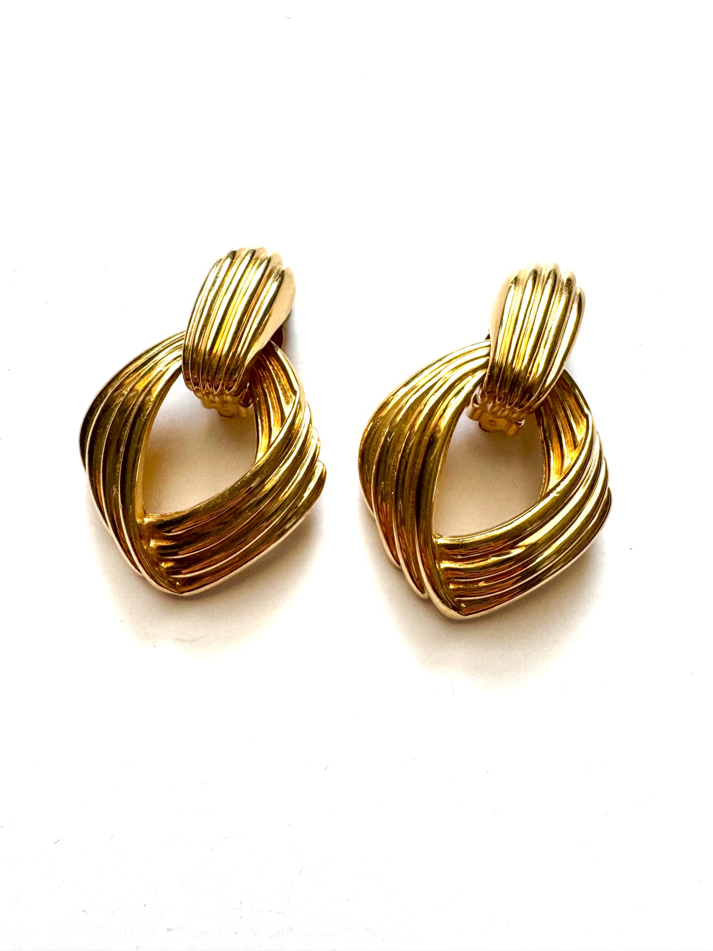 Vintage 1980s Signed Ciner Gold-Tone Dangle Clip-On Earrings