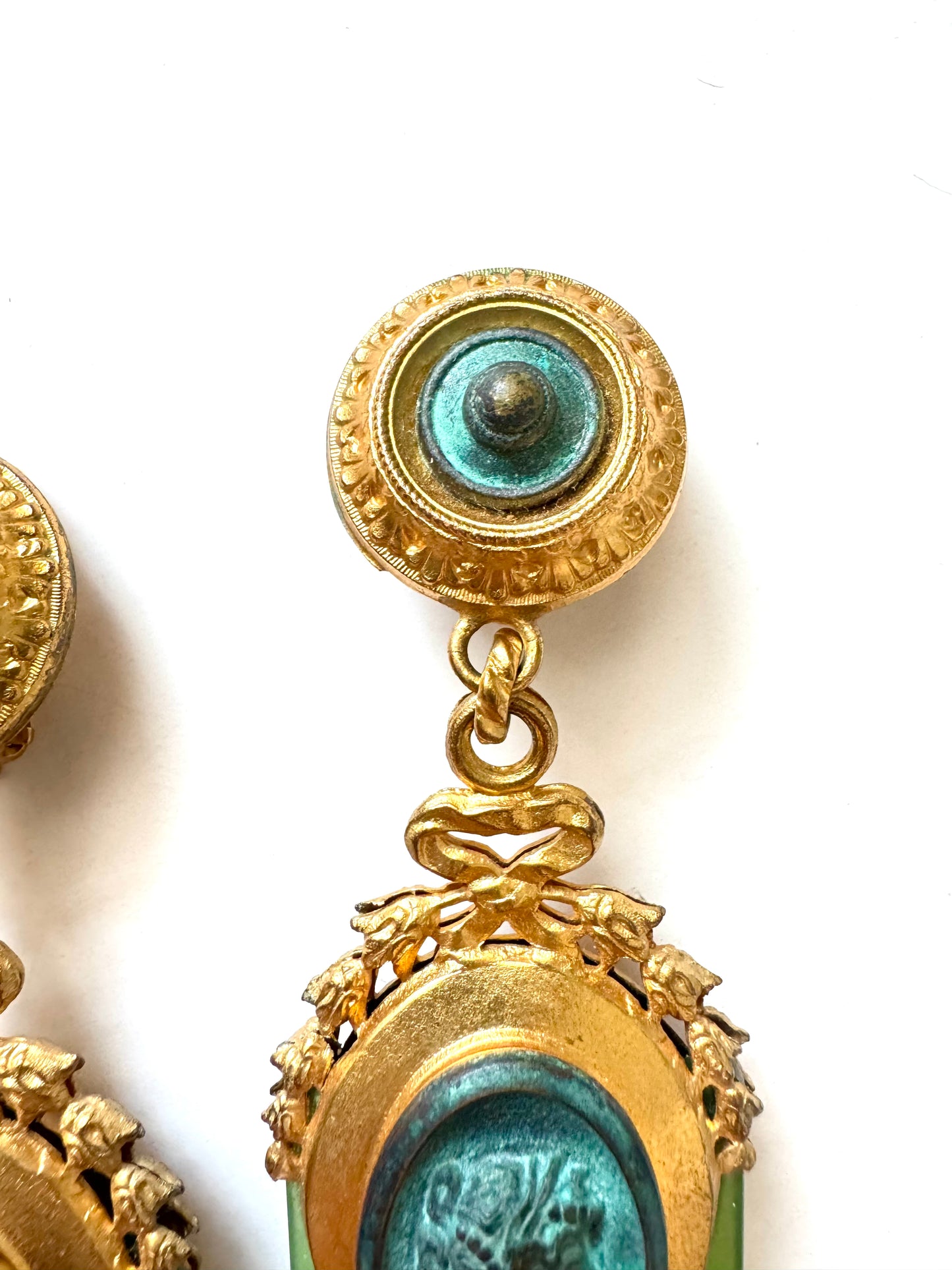 Vintage Linda Levinson Sculptural Gold Clip-On Earrings