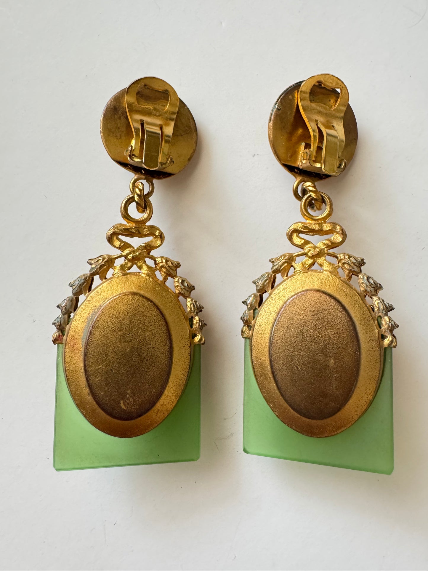 Vintage Linda Levinson Sculptural Gold Clip-On Earrings