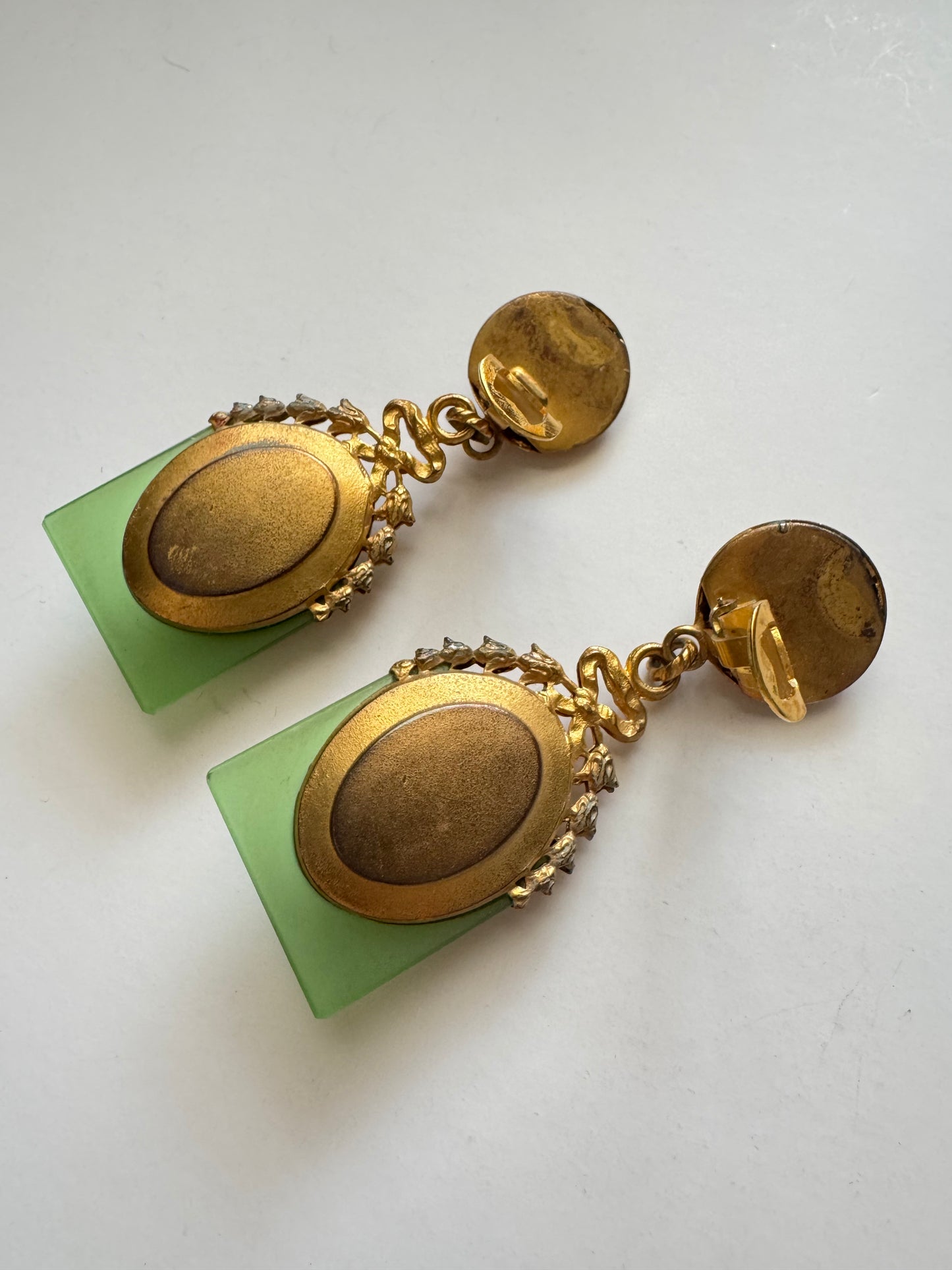 Vintage Linda Levinson Sculptural Gold Clip-On Earrings