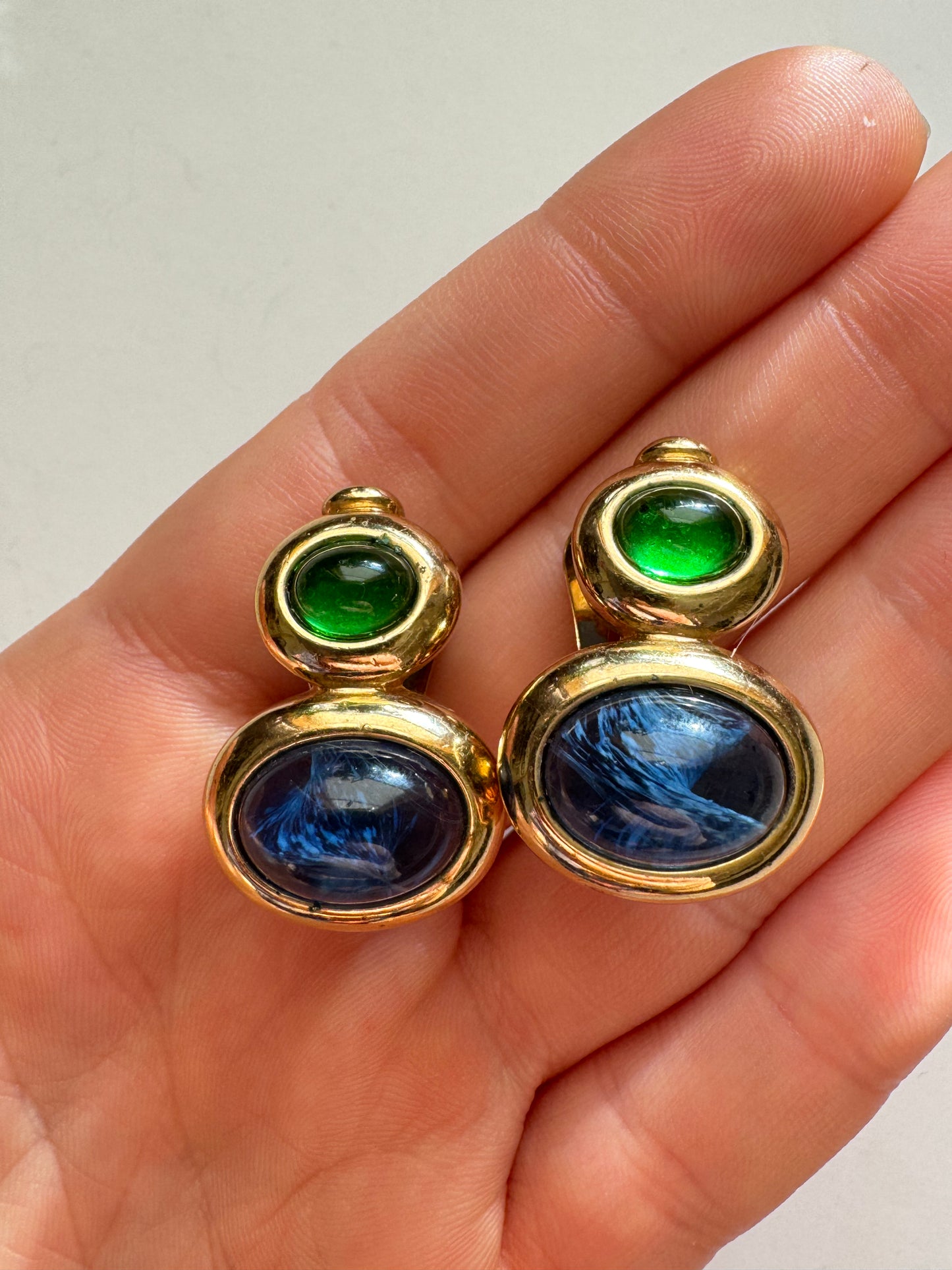 Vintage Ultima Edizione Mogul Glass Statement Clip on Earrings