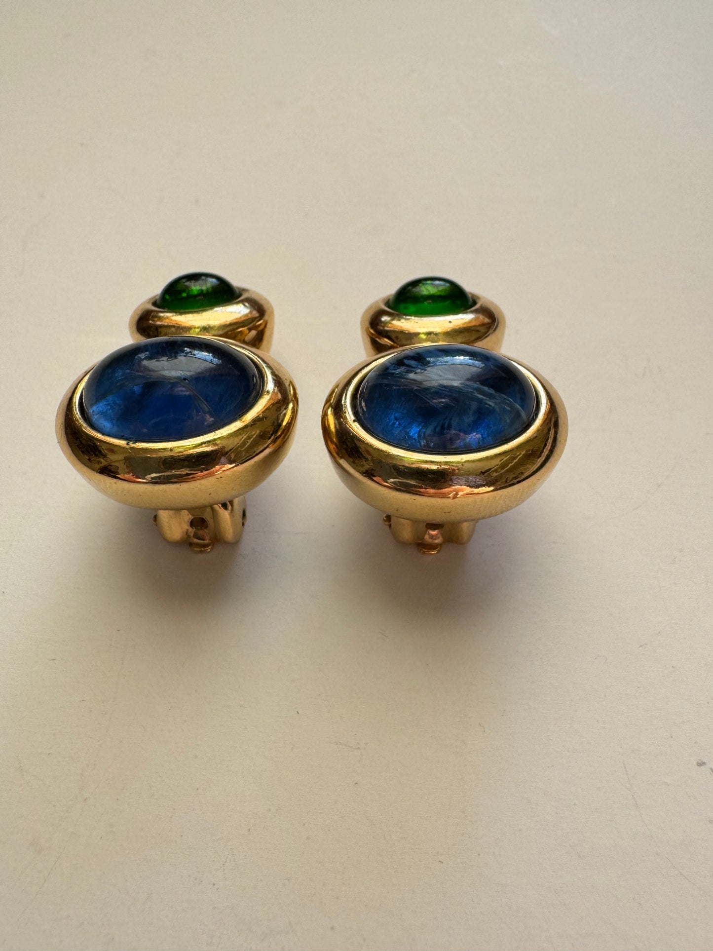 Vintage Ultima Edizione Mogul Glass Statement Clip on Earrings
